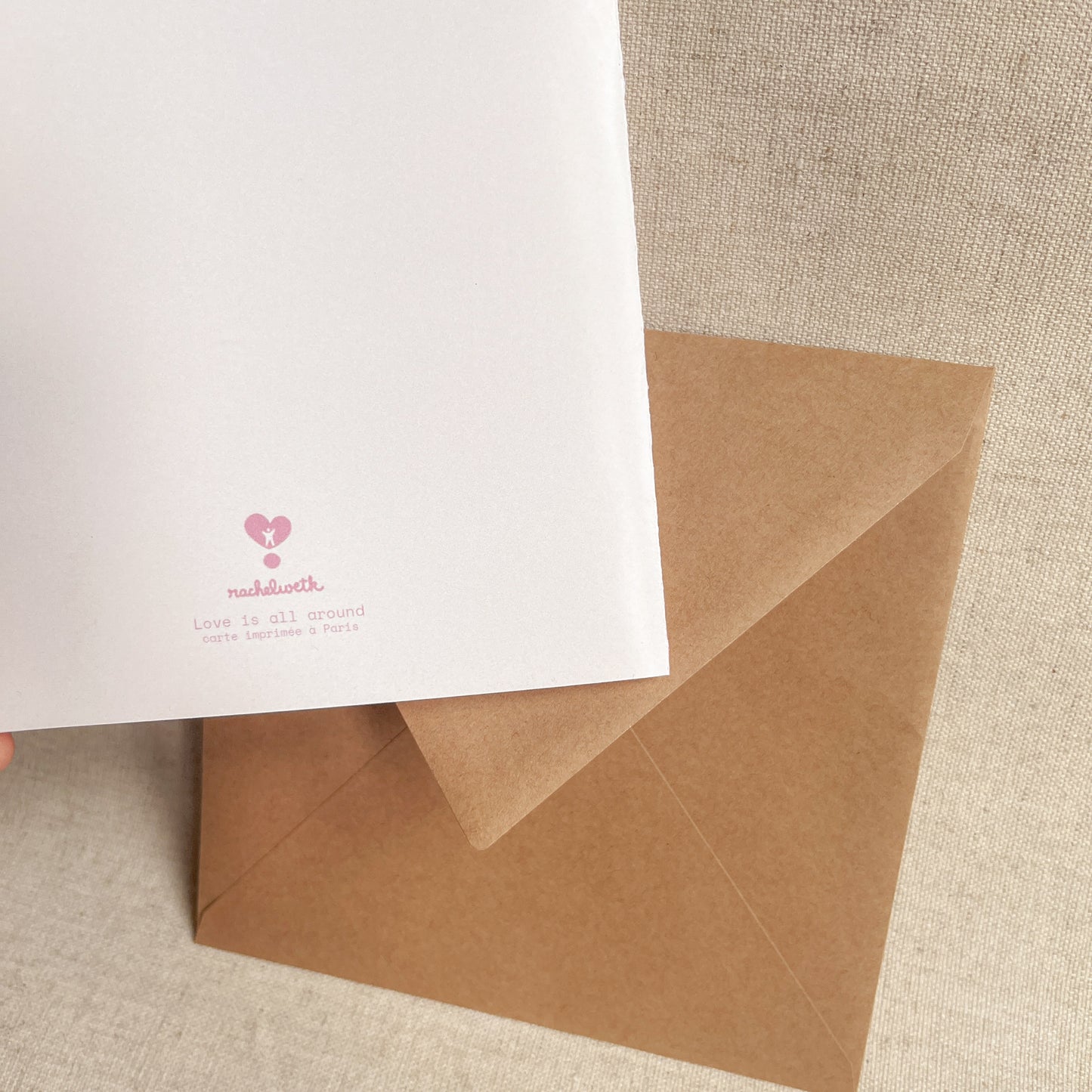 love is all around - carte de vœux